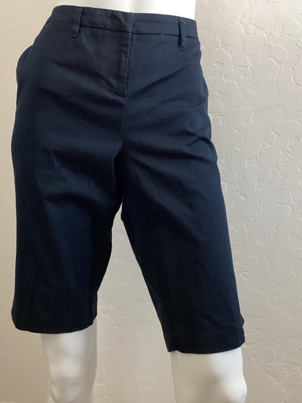 New York Company, size 10, chambray, Bermuda shorts, in great condition